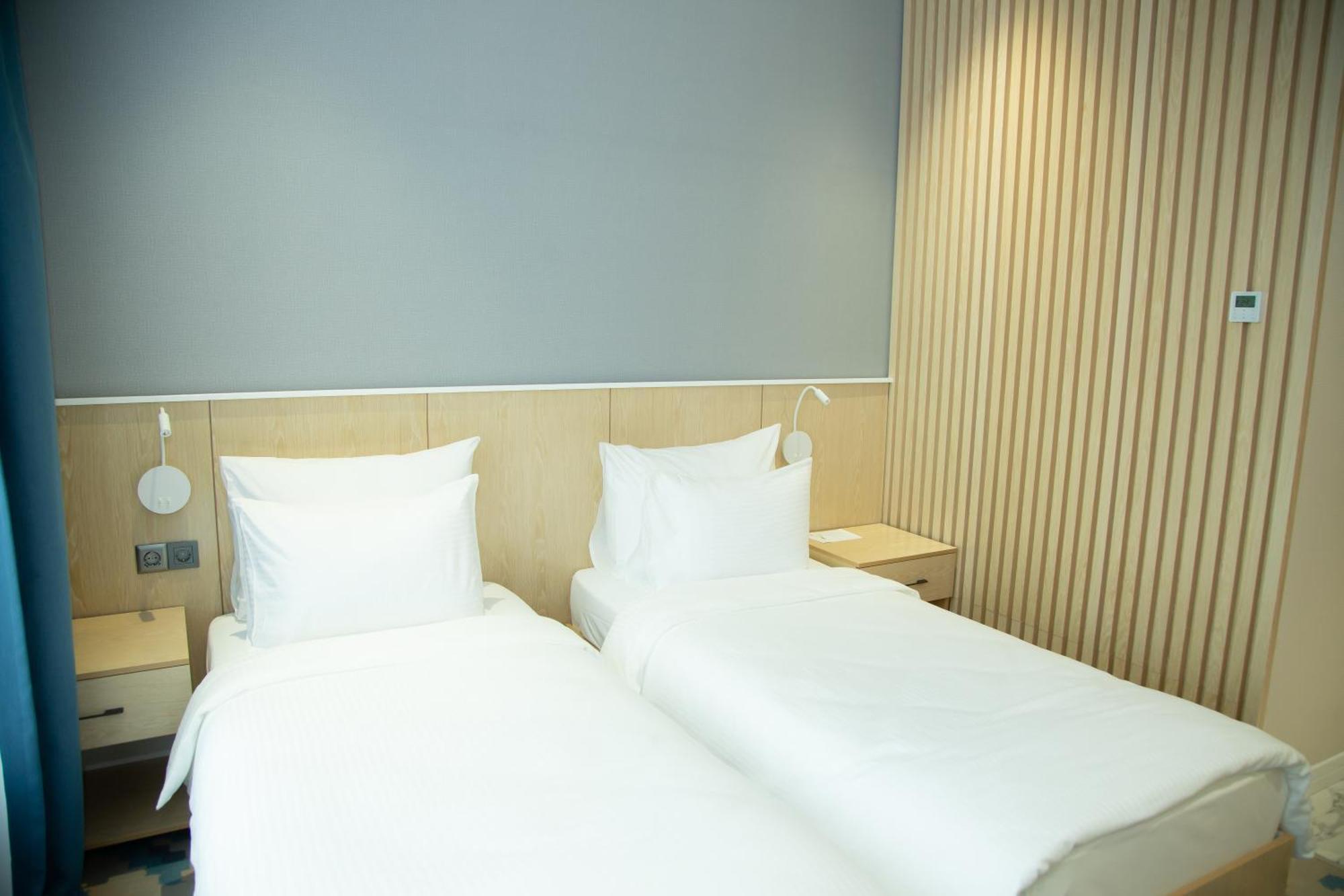 Park Dedeman Almaty Hotell Eksteriør bilde